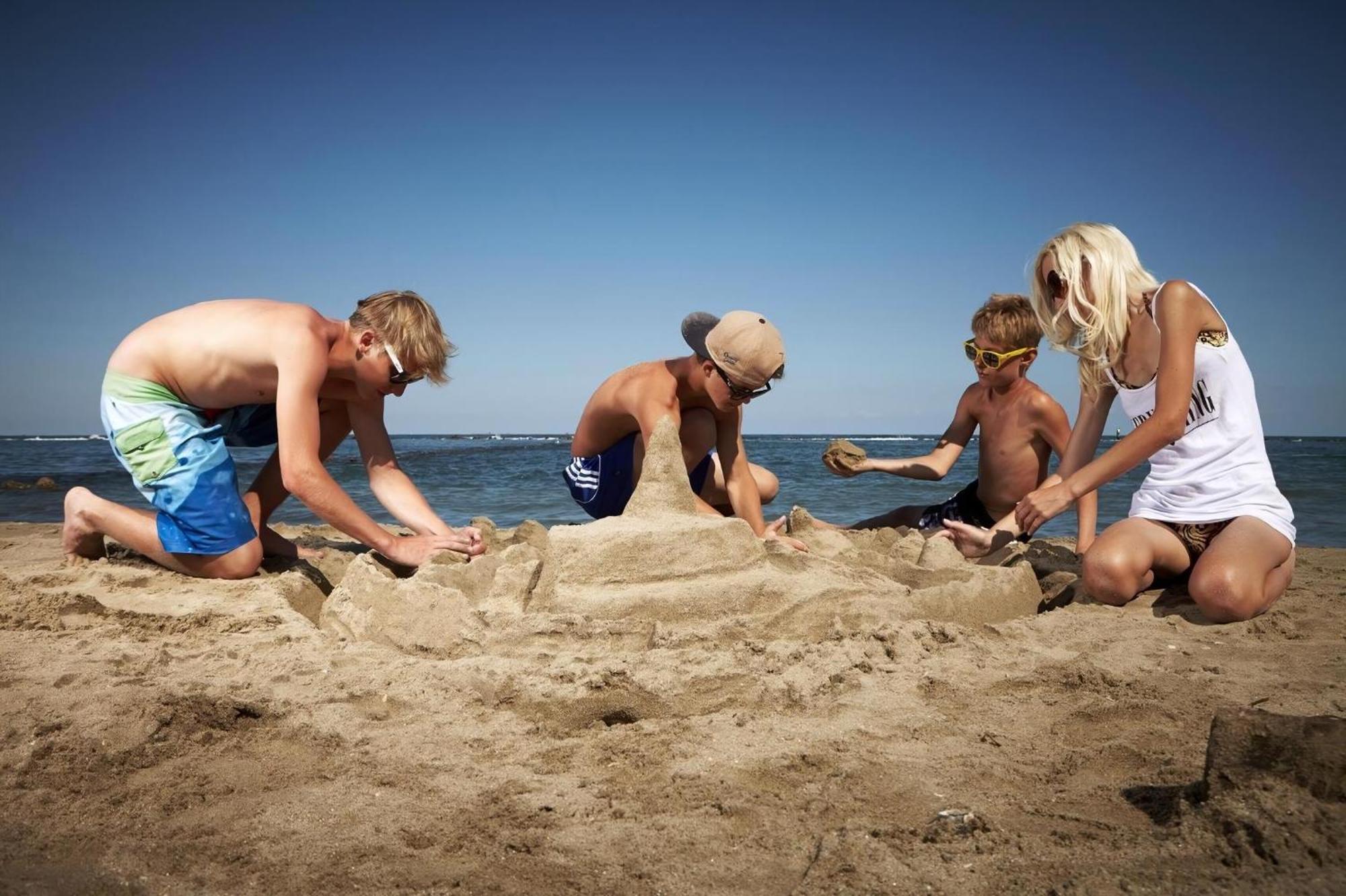 6 Berth Caravan With Decking Nearby Heacham Beach In Norfolk Ref 21047A Hotel Eksteriør billede