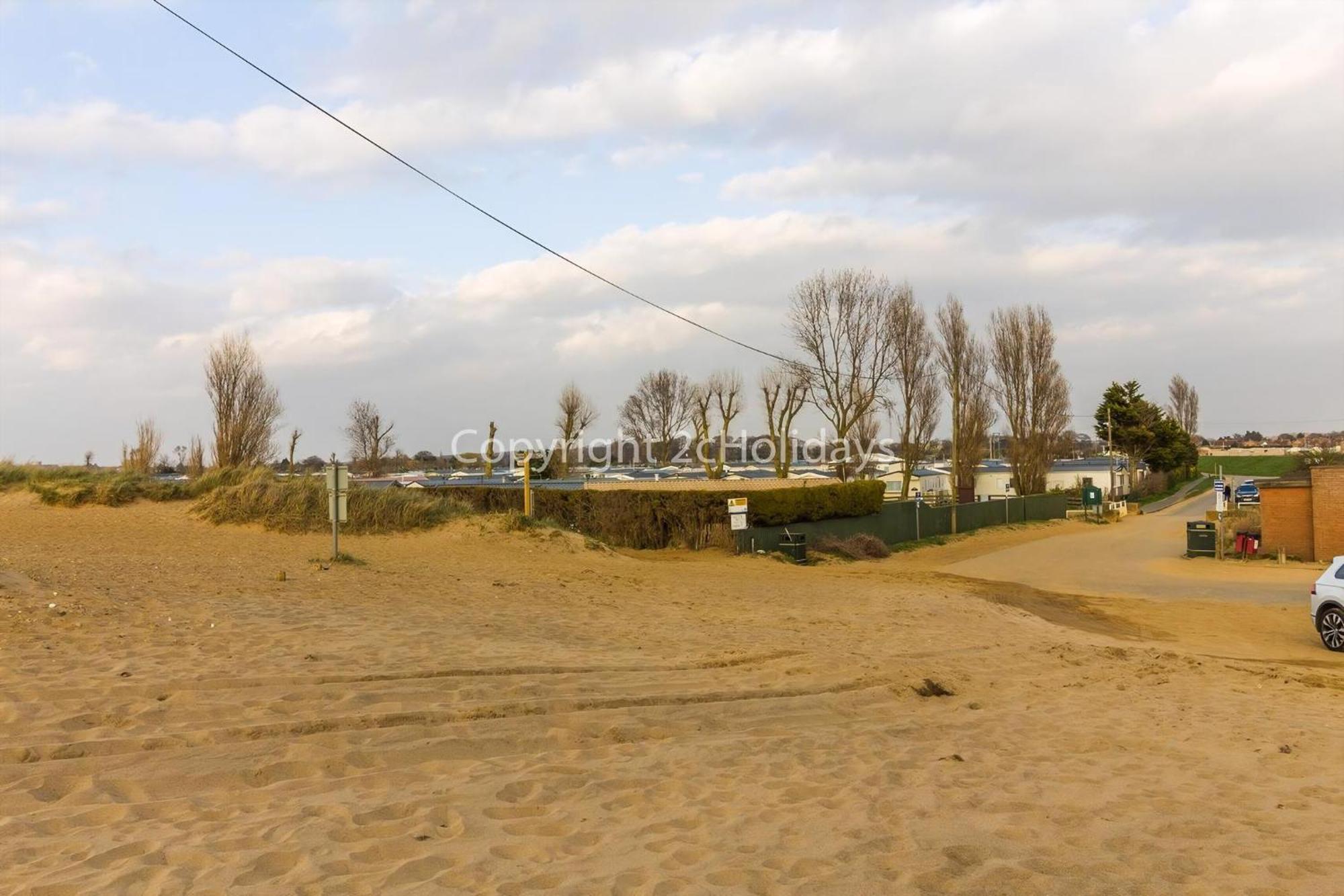 6 Berth Caravan With Decking Nearby Heacham Beach In Norfolk Ref 21047A Hotel Eksteriør billede