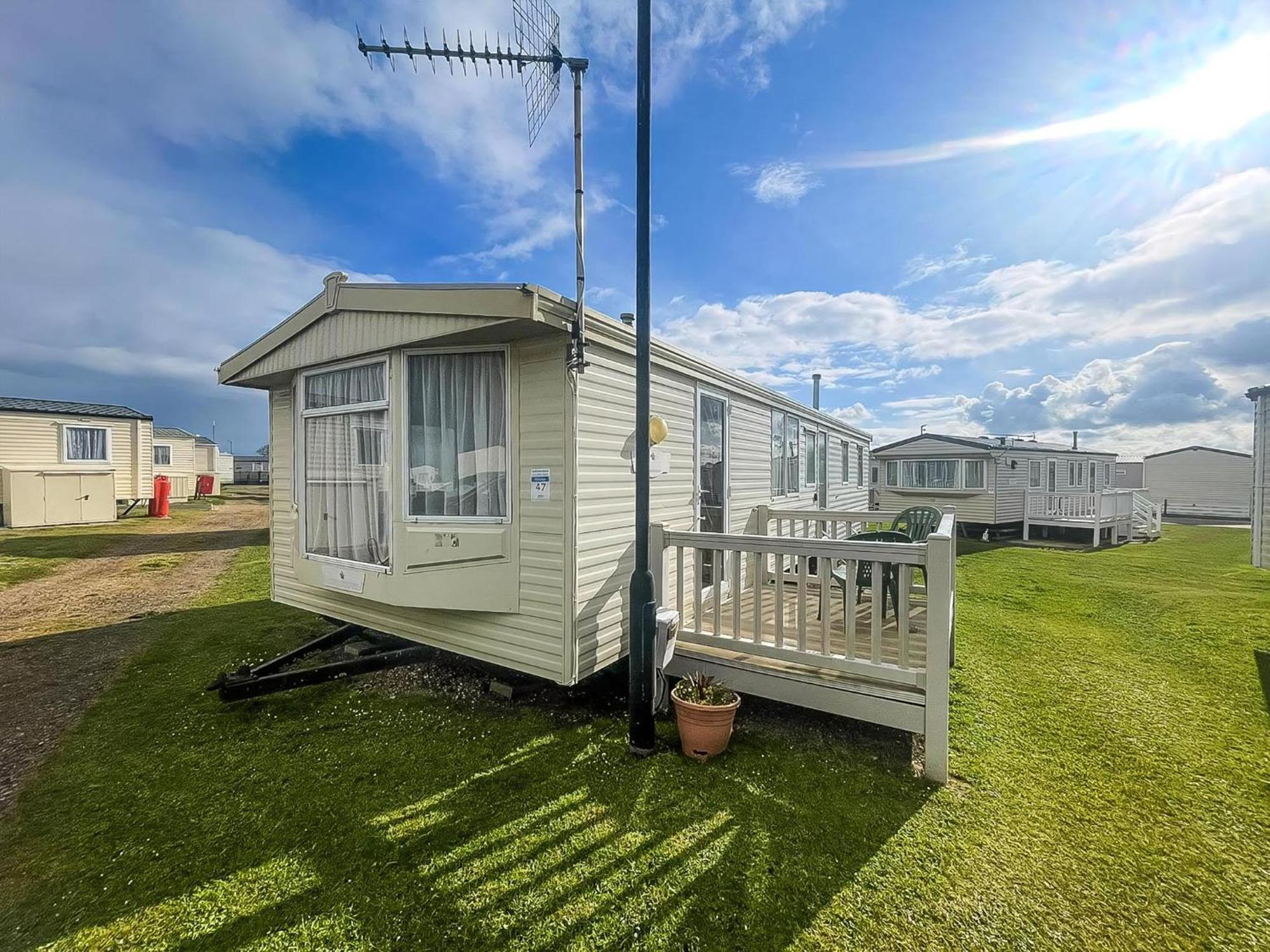 6 Berth Caravan With Decking Nearby Heacham Beach In Norfolk Ref 21047A Hotel Eksteriør billede